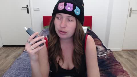 Snapshot of clittytastic chatting on 01/28/25, 05:46 Syl online show from 01/28/25, 05:46