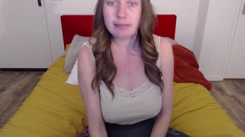 Snapshot of clittytastic chatting on 02/20/25, 06:24 Syl online show from 02/20/25, 06:24