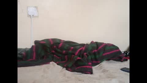 Snapshot of clity_creamer chatting on 09/10/25, 12:27 clity_creamer online show from 09/10/25, 12:27