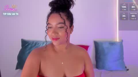 cloe_25 online show from 02/11/26, 10:48