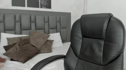 Cloe  online show from 12/06/24, 08:07