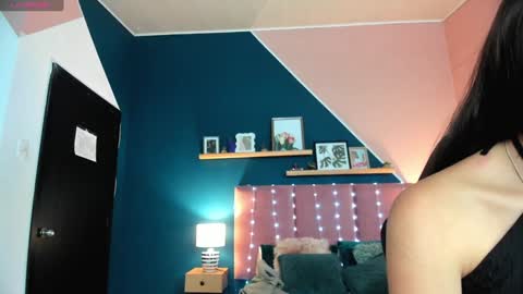 Cloe  online show from 01/29/25, 10:11