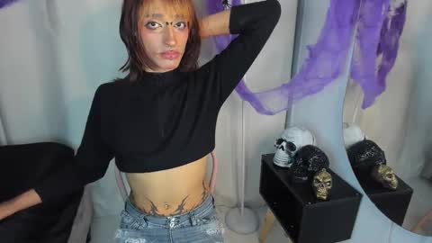 Cloe online show from 10/21/25, 11:27