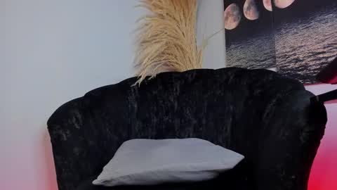 Cloe online show from 11/28/25, 06:32