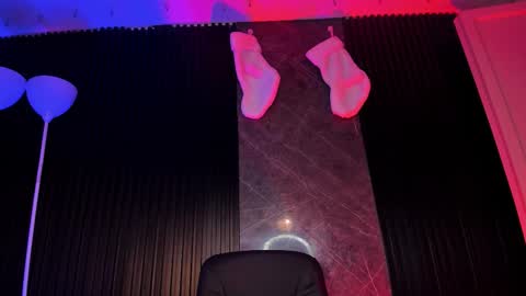 Cloe online show from 12/04/25, 04:48