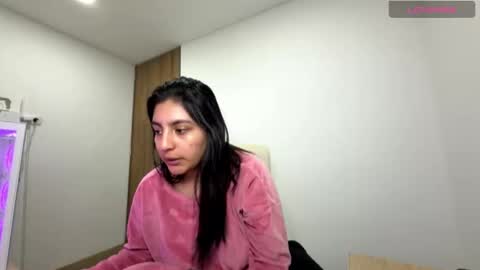 cloe small online show from 03/09/26, 02:59