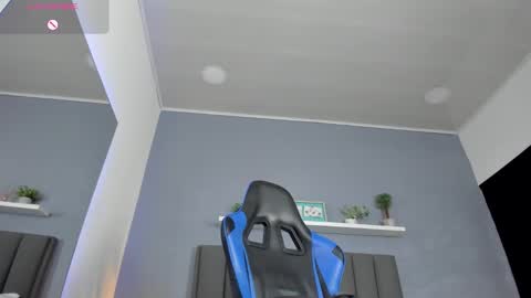 CHARLOTTE online show from 10/11/25, 02:55