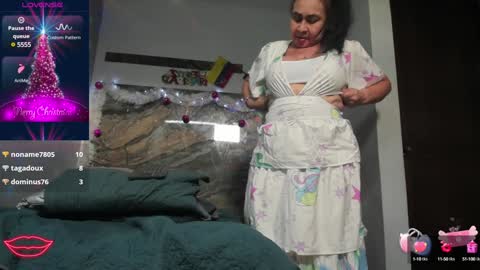 Snapshot of cloee_rabbyt chatting on 12/23/24, 05:43 CLOE online show from 12/23/24, 05:43