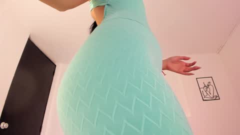 cloe online show from 01/31/25, 12:28