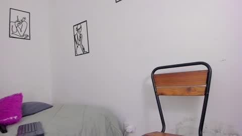 cloe online show from 02/20/25, 08:47