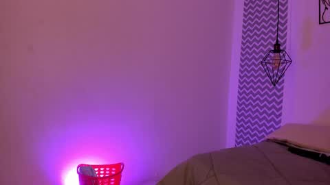 cloe online show from 11/24/25, 10:42