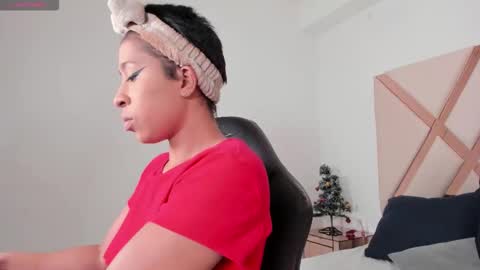 Cloe online show from 12/18/25, 12:06