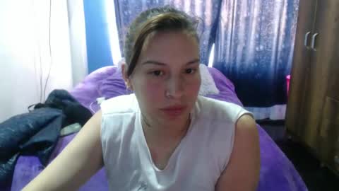 Snapshot of cloepussy chatting on 09/30/25, 09:53 cloepussy online show from 09/30/25, 09:53