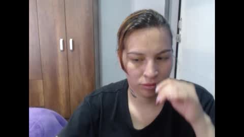 Snapshot of cloepussy chatting on 11/13/25, 12:59 cloepussy online show from 11/13/25, 12:59