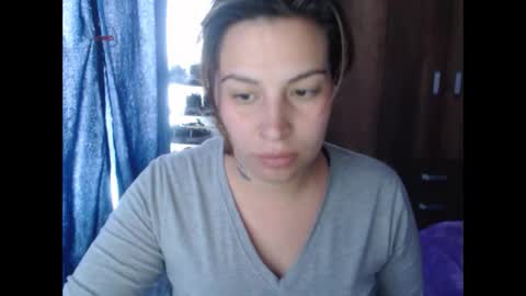 Snapshot of cloepussy chatting on 11/26/25, 08:21 cloepussy online show from 11/26/25, 08:21