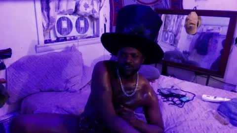 Snapshot of cloudman11 chatting on 10/30/25, 01:07 Sir online show from 10/30/25, 01:07