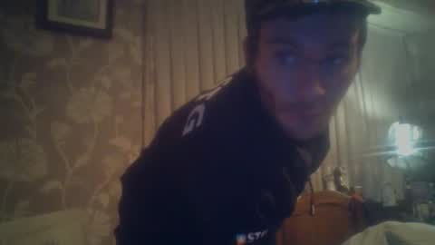 Snapshot of clouds_rider999 chatting on 02/12/25, 11:07 clouds_rider999 online show from 02/12/25, 11:07