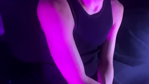 Snapshot of cloudsixtnine chatting on 02/09/25, 07:38 Drew online show from 02/09/25, 07:38