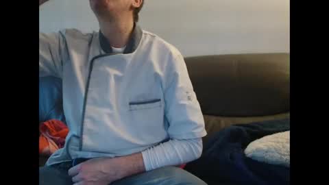 clouplefun online show from 11/22/25, 07:40