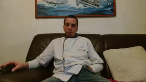 Snapshot of clouplefun chatting on 01/19/26, 06:39 clouplefun online show from 01/19/26, 06:39