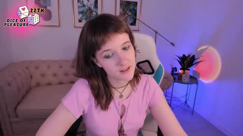  Clover  follow me  online show from 12/03/24, 05:12