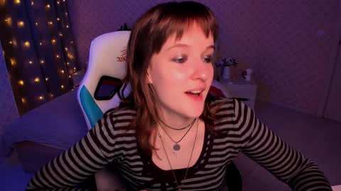  Clover  follow me  online show from 12/22/24, 03:00