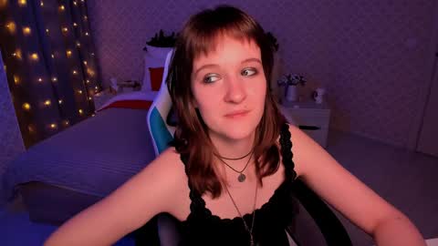  Clover  follow me  online show from 12/22/24, 06:04