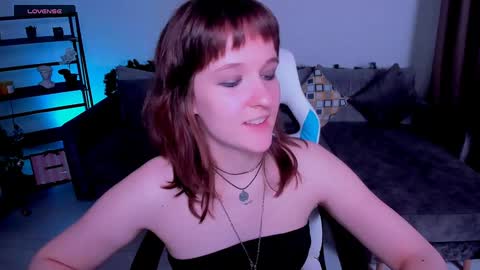  Clover  follow me  online show from 12/28/24, 03:15