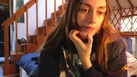 Snapshot of clover_tully chatting on 01/09/25, 08:55 Clover online show from 01/09/25, 08:55
