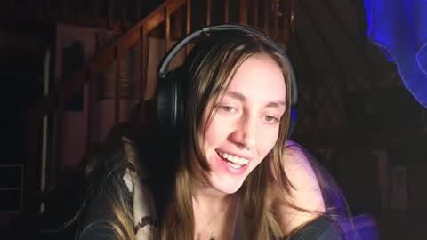 Snapshot of clover_tully chatting on 01/14/25, 05:51 Clover online show from 01/14/25, 05:51