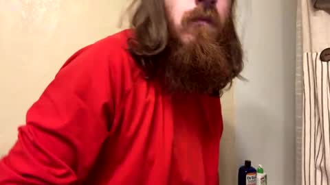 Snapshot of cloverboy1988 chatting on 02/11/25, 11:32 cloverboy1988 online show from 02/11/25, 11:32