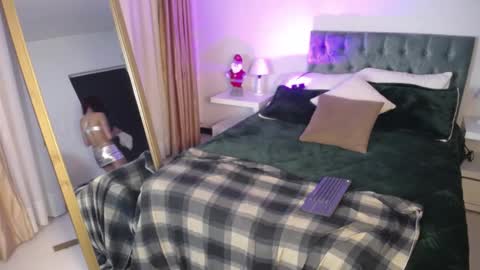 emely dolce online show from 12/07/24, 06:43