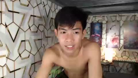 clyde_twinkx online show from 10/04/25, 10:08