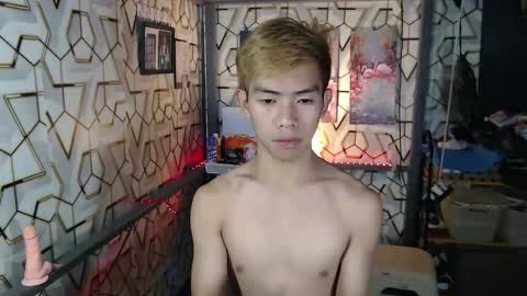 clyde_twinkx online show from 10/30/25, 04:52