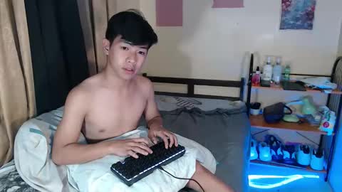 clyde_twinkx online show from 05/13/26, 02:47