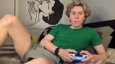 Snapshot of clydeaustin chatting on 12/30/24, 03:36 Clyde Austin online show from 12/30/24, 03:36