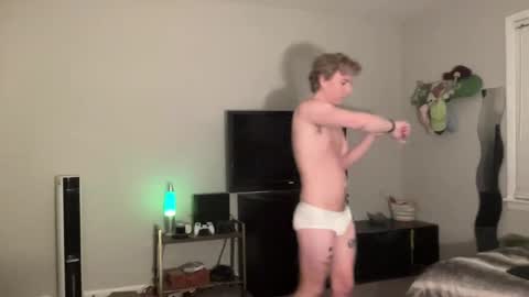 Snapshot of clydeaustin chatting on 12/18/25, 03:45 Clyde Austin online show from 12/18/25, 03:45