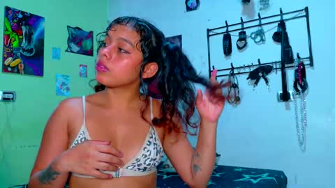 Snapshot of clydexxxbunny chatting on 03/13/26, 12:28 Clyde and Bunny online show from 03/13/26, 12:28