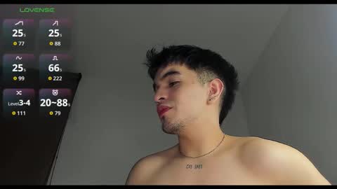 Snapshot of cmzo_ chatting on 01/06/26, 01:09 Johan online show from 01/06/26, 01:09