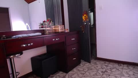 Sara Martinez      online show from 12/09/24, 06:34