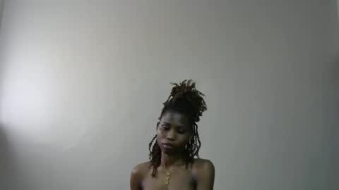 Snapshot of coco_luna chatting on 02/10/26, 12:42 Luna online show from 02/10/26, 12:42