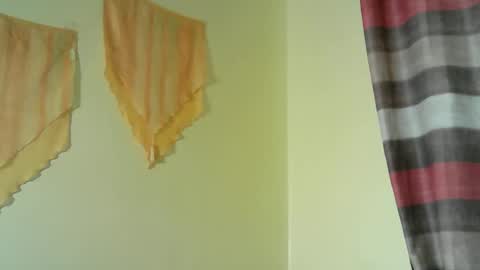 Snapshot of coco_noelle8 chatting on 10/26/25, 10:54 coco_noelle8 online show from 10/26/25, 10:54