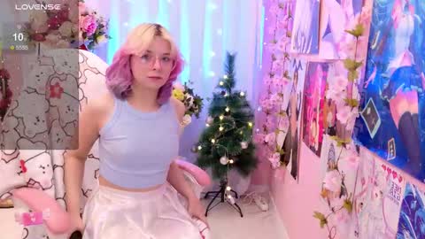 Mia online show from 12/03/25, 03:43