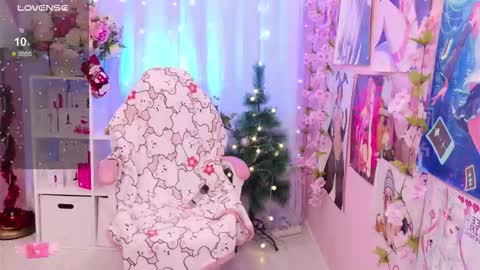 Mia online show from 12/05/25, 03:09