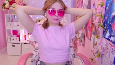 Snapshot of coconut_mia chatting on 02/27/26, 09:04 Mia online show from 02/27/26, 09:04