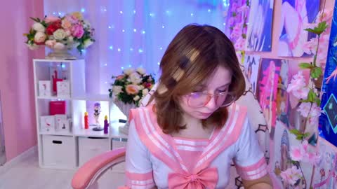 Snapshot of coconut_mia chatting on 04/01/26, 10:07 Mia online show from 04/01/26, 10:07