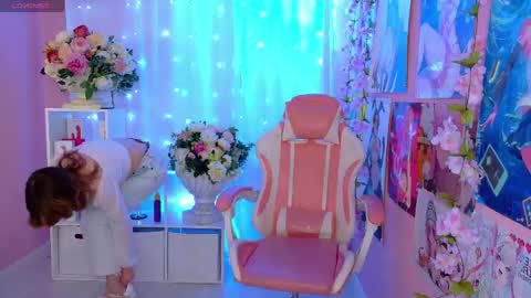 Snapshot of coconut_mia chatting on 05/07/26, 03:28 Mia online show from 05/07/26, 03:28