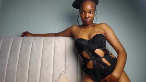 Coco online show from 10/10/25, 02:38