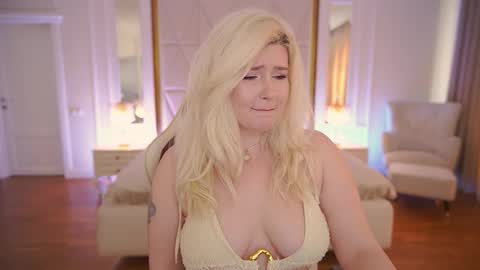 onlyfans amyleyy online show from 03/19/26, 07:45