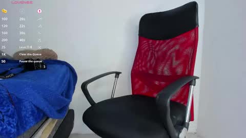 Snapshot of coddy_fit chatting on 02/25/26, 06:50 cody online show from 02/25/26, 06:50